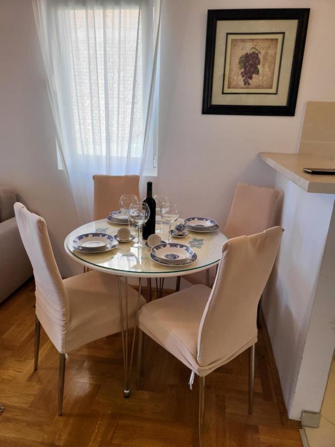 Apartment Rachel Petrovac Luaran gambar